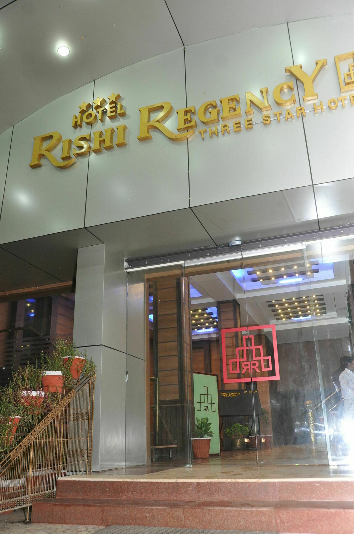 ג'אבלפור Hotel Rishi Regency מראה חיצוני תמונה